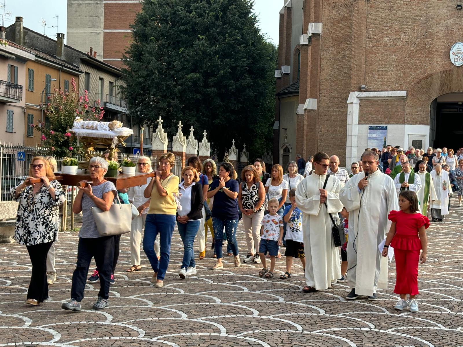 7 sett 2024: Celebrata la memoria di Maria Bambina con il nostro vescovo Marini – FOTO e AUDIO omelia